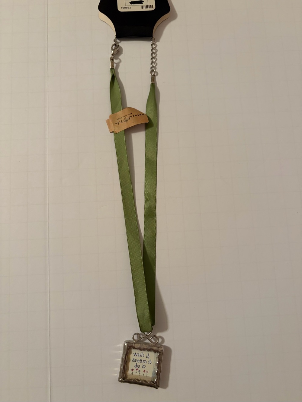 NATURAL LIFE RIBBON NECKLACE WITH CHARM